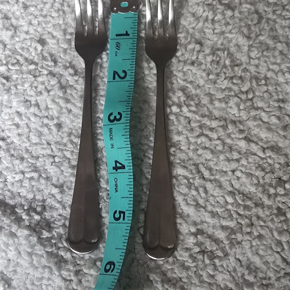 Silver Flatware Dining Forks Set - Picture 3 of 6